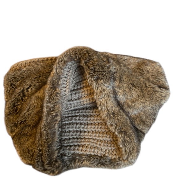 Bundle of 4 items Knit Scarf, leather gloves, hat and bag. - Picture 9 of 12